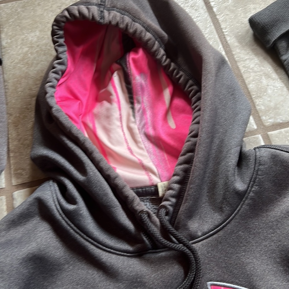 Under armor pink and gray sweatshirt - Picture 3 of 3